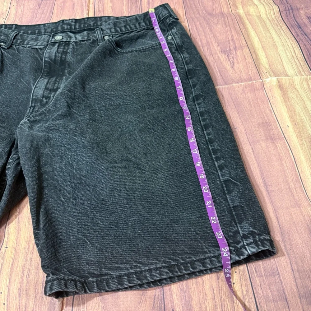 Men's Levi’s Black Jean Shorts W44